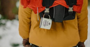 Backpack coat gloves