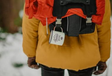 Backpack coat gloves
